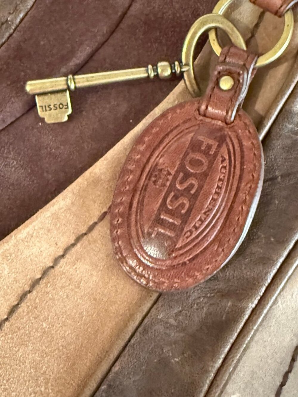 Vintage Fossil Patchwork Leather Purse Brown Tan Boho Shoulder Bag Key Charm - Picture 4 of 5